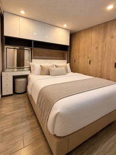 Penthouse Suite San Isidro — Segundo dormitorio, con cama de dos plazas y tocador