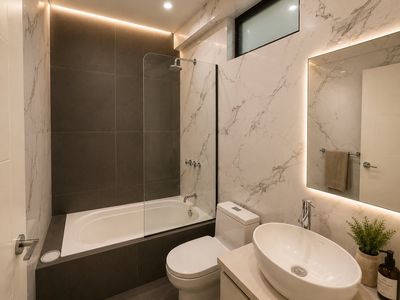 Suite Jedi — Baño con tina