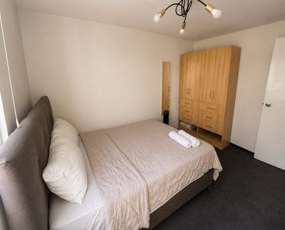 Suite Mochica — Dormitorio principal, cama de dos plazas