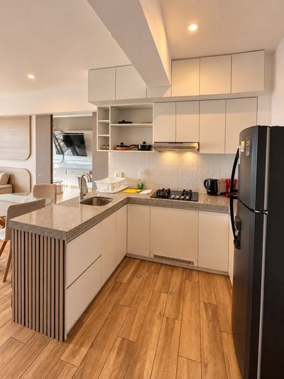 Sunset Suite — Cocina abierta a la sala