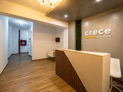 Sunset Suite — Recepción de Crece San Eloy